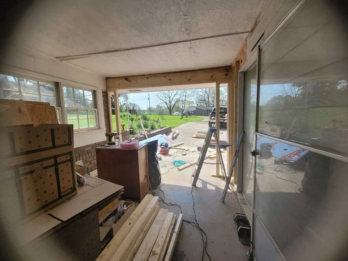 Air movers and dehumidifier for Water Mitigation Services in Etowah